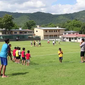 Bom de esporte, Bom de escola