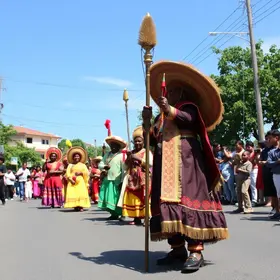 desfile da emeb marechal cândido rondon